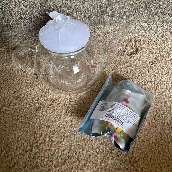 Teabloom Timeless Moments Celebration Teapot - Picture 13 of 14